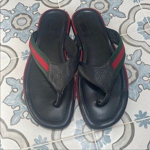 Men’s black gucci flip flops - size 11